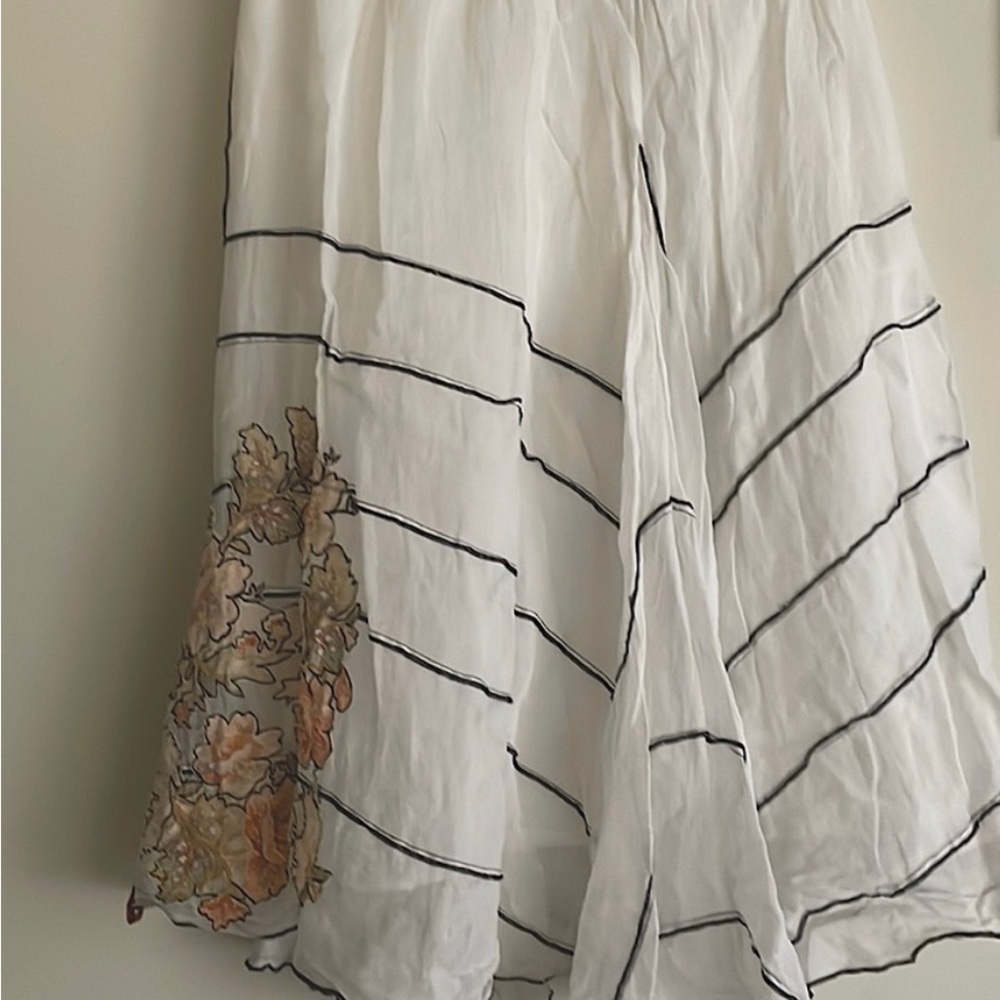 Beautiful skirt “D-lite product”, size M